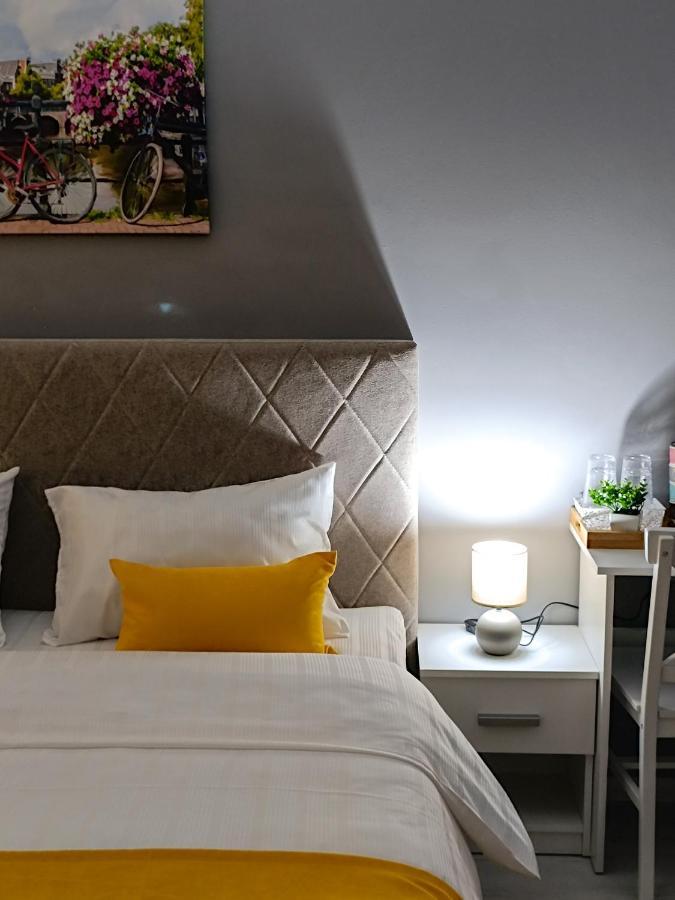 Apartments Ajsa 塞拉耶佛 外观 照片