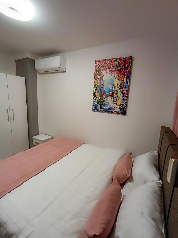 Apartments Ajsa 塞拉耶佛 外观 照片